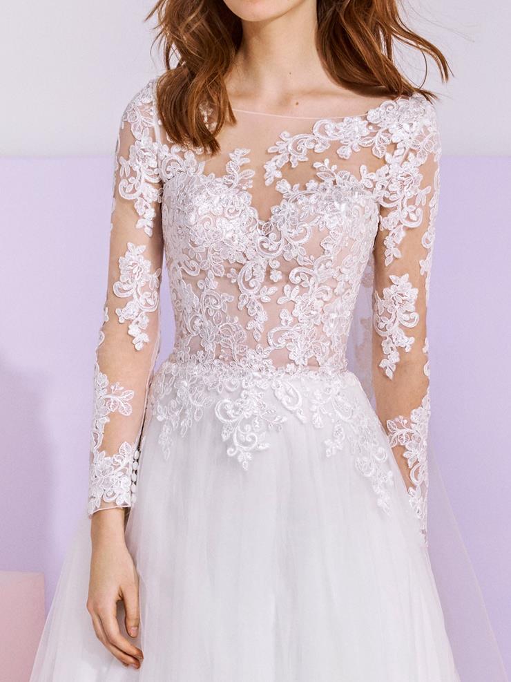 Our Favorite Lace Wedding Dresses of 2020. Desktop Image
