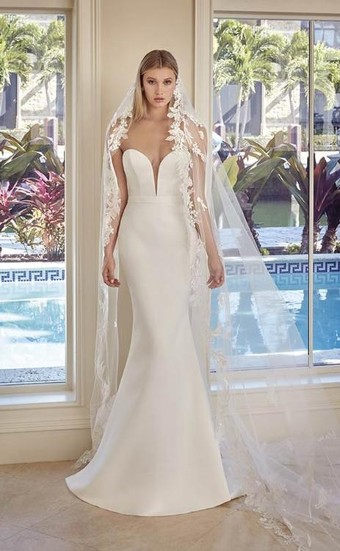 Demetrios 1074 #0 default Ivory thumbnail