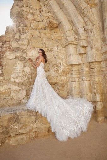 Casablanca #2471 Paulina #2 thumbnail